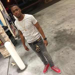 Meet your Posher, Deonte